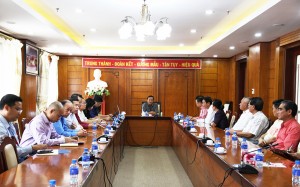 Việt kiều tại Lào góp ý Dự thảo văn kiện trình Đại hội XIII của Đảng